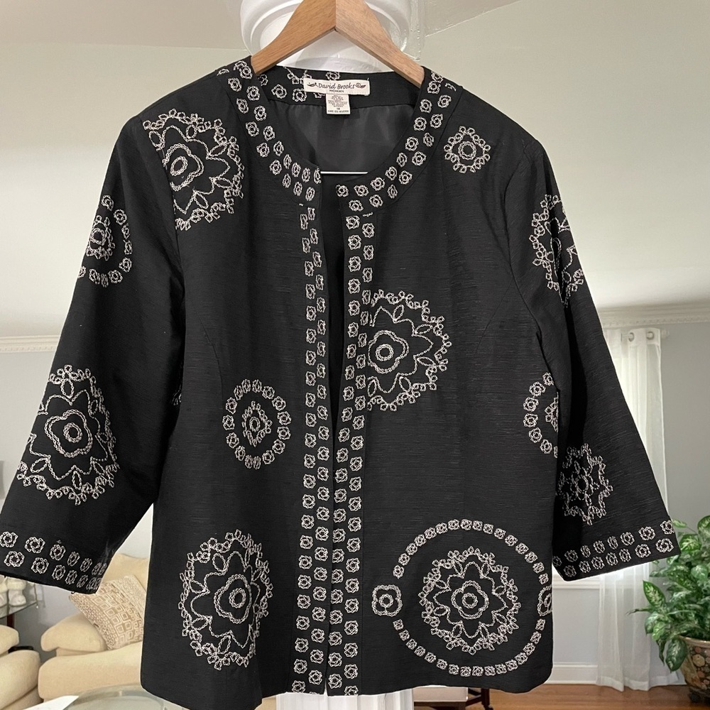 David Brooks women’s black and white white embroidered silk long sleeve jacket